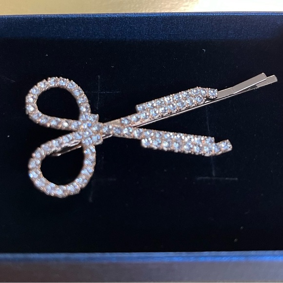 Crystal rhinestones scissors hair accessories. Gold. New in box - Picture 4 of 6